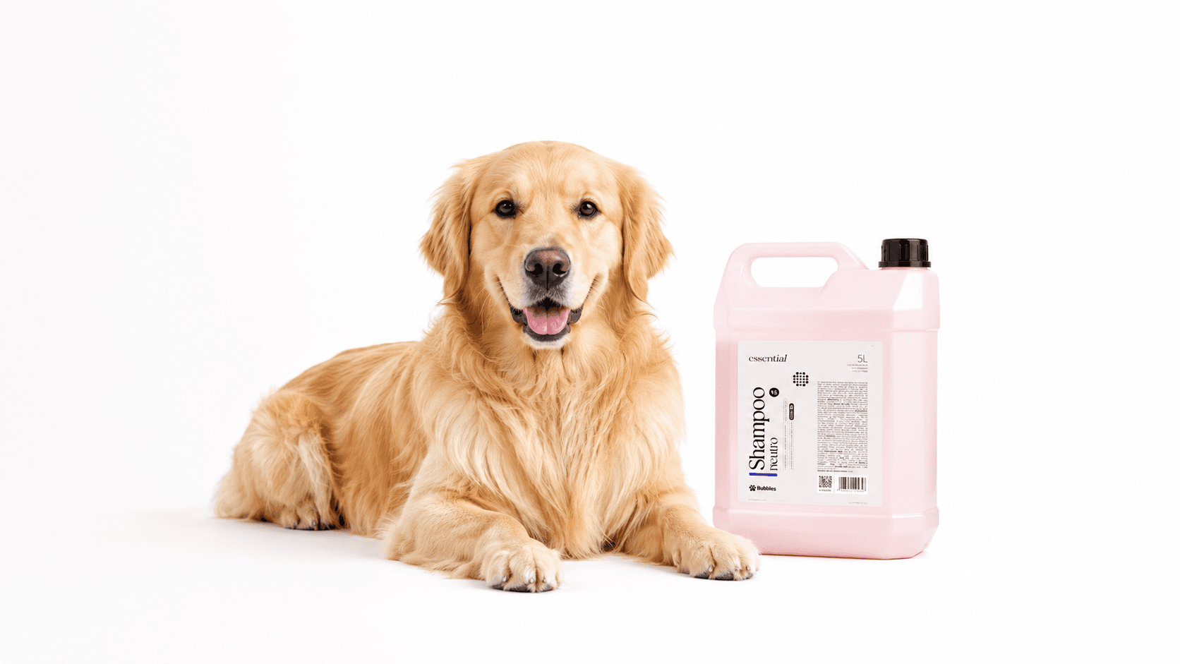 Pelagem macia e brilhante pós-banho com Shampoo Neutro Essential Bubbles